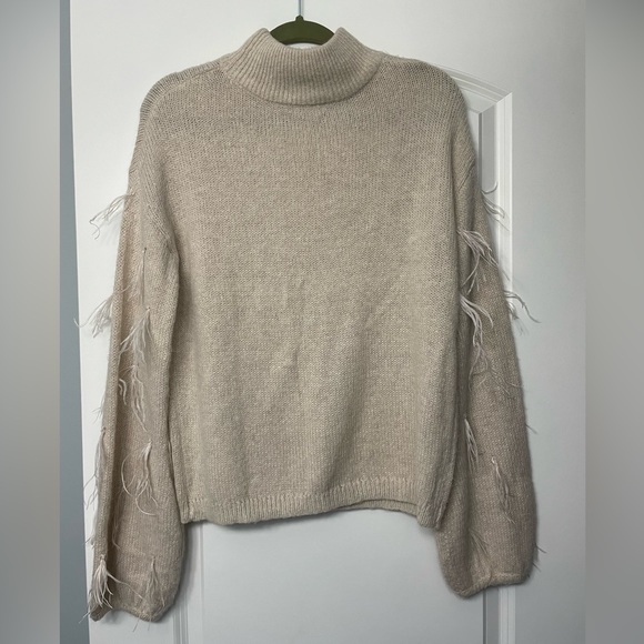 RACHEL PARCELL - Picture 2 of 3